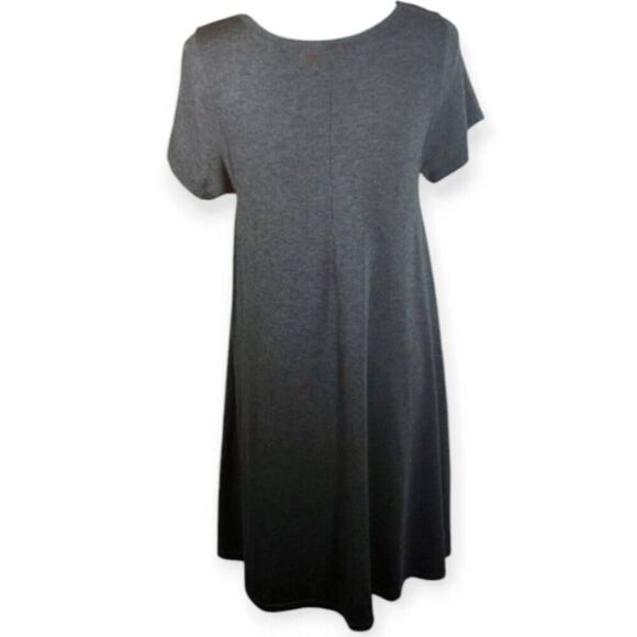 GRAY DRESS SZ.L EUC.  GORGEOUS DRESS IN EXCELLENT USED CONDITION. - Picture 4 of 4